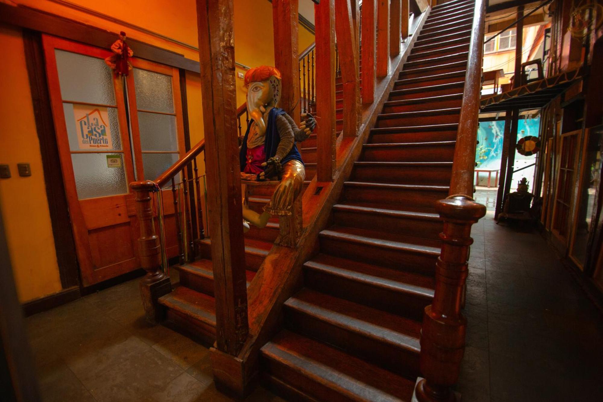 La Casa Del Puerto, Hostal Cultural, Cerro Alegre Valparaiso Exterior photo