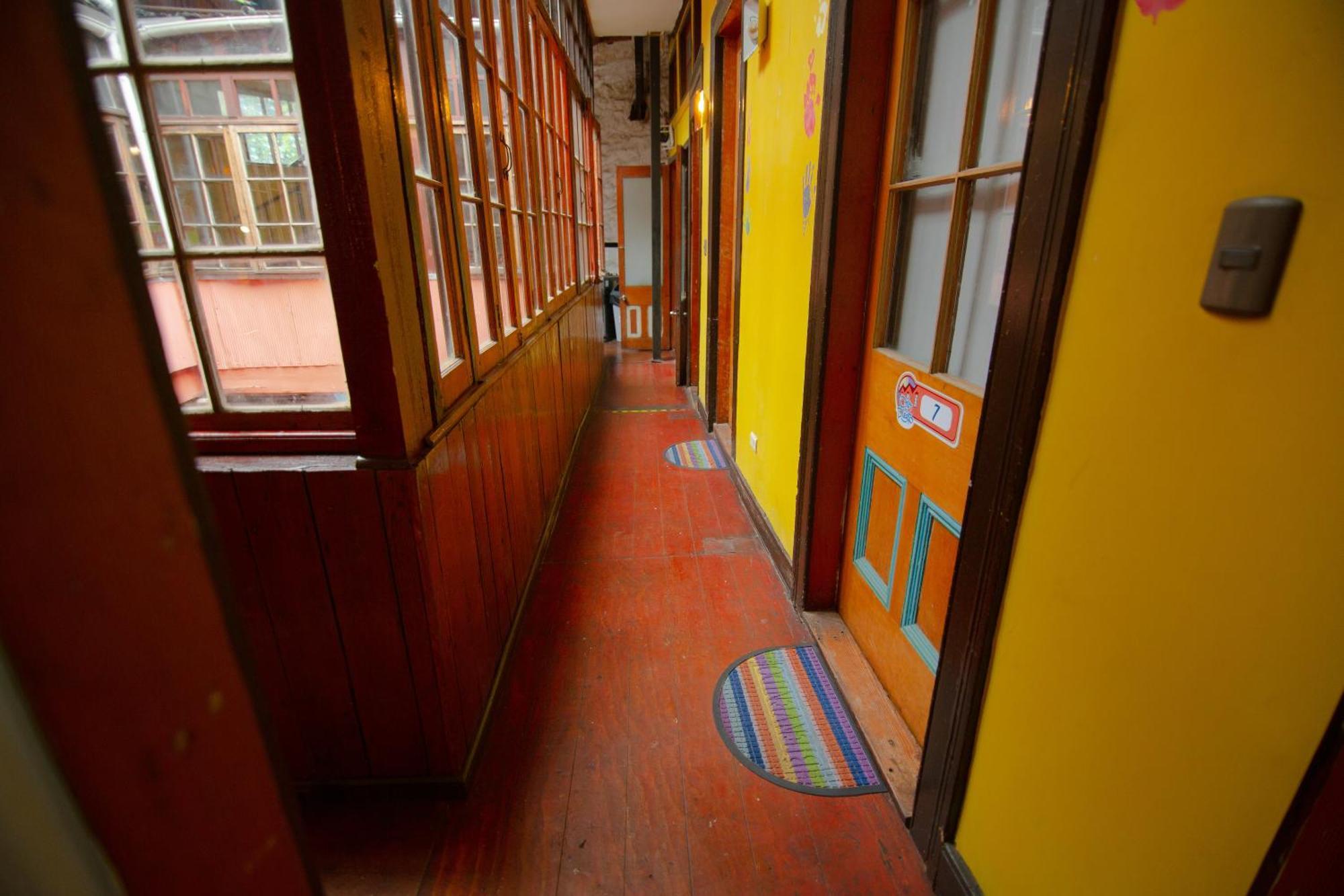 La Casa Del Puerto, Hostal Cultural, Cerro Alegre Valparaiso Exterior photo