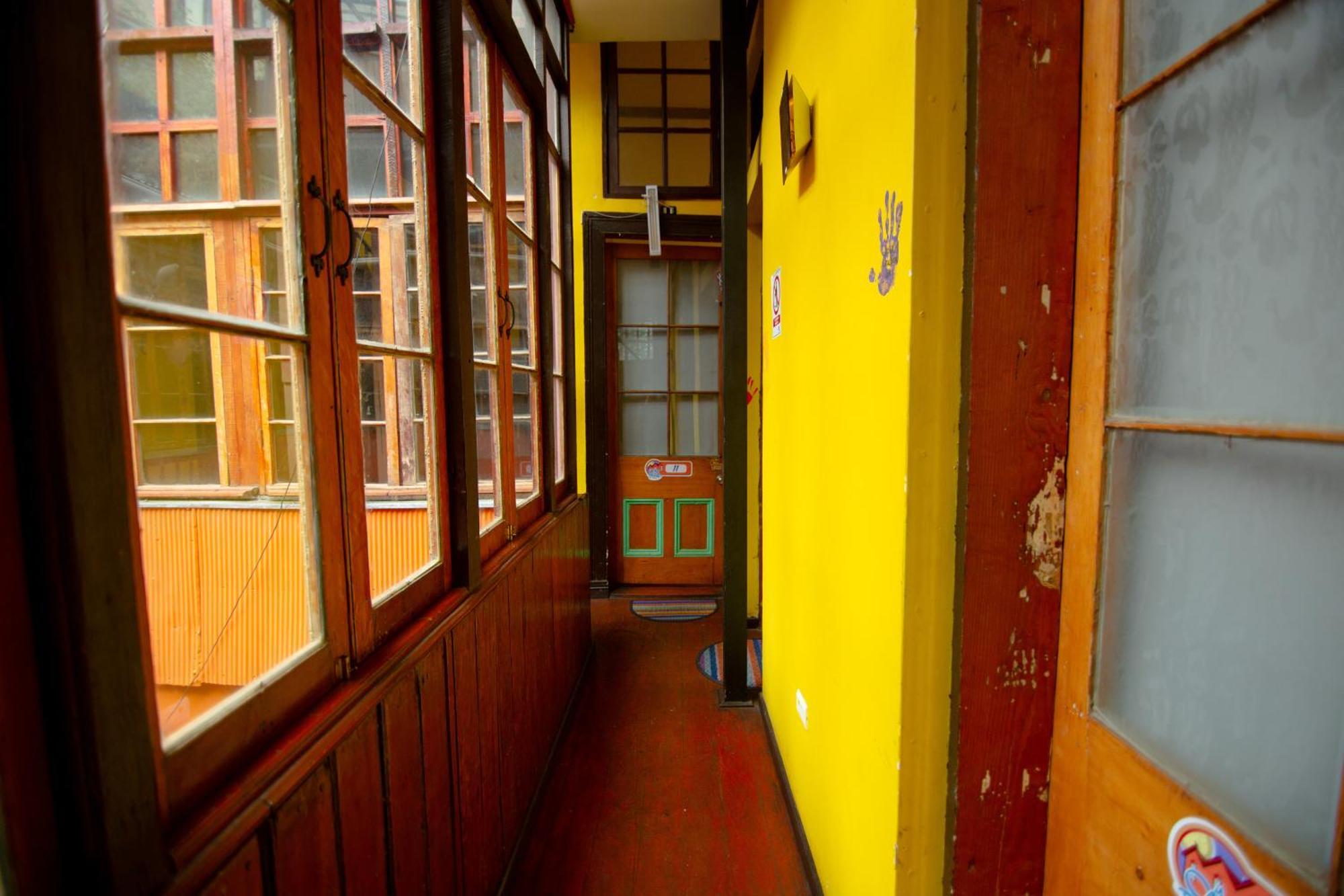 La Casa Del Puerto, Hostal Cultural, Cerro Alegre Valparaiso Exterior photo